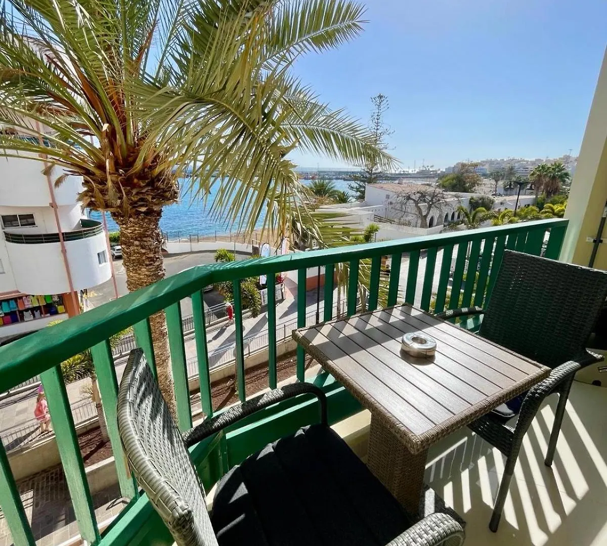 Royal View Apartment - Los Cristianos 0*, Los Cristianos (Tenerife)